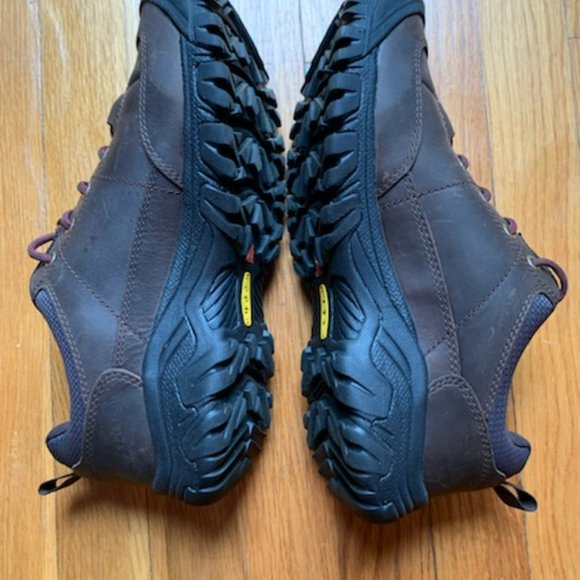 KEEN, Men\'s size 8.5 , Dark Earth
